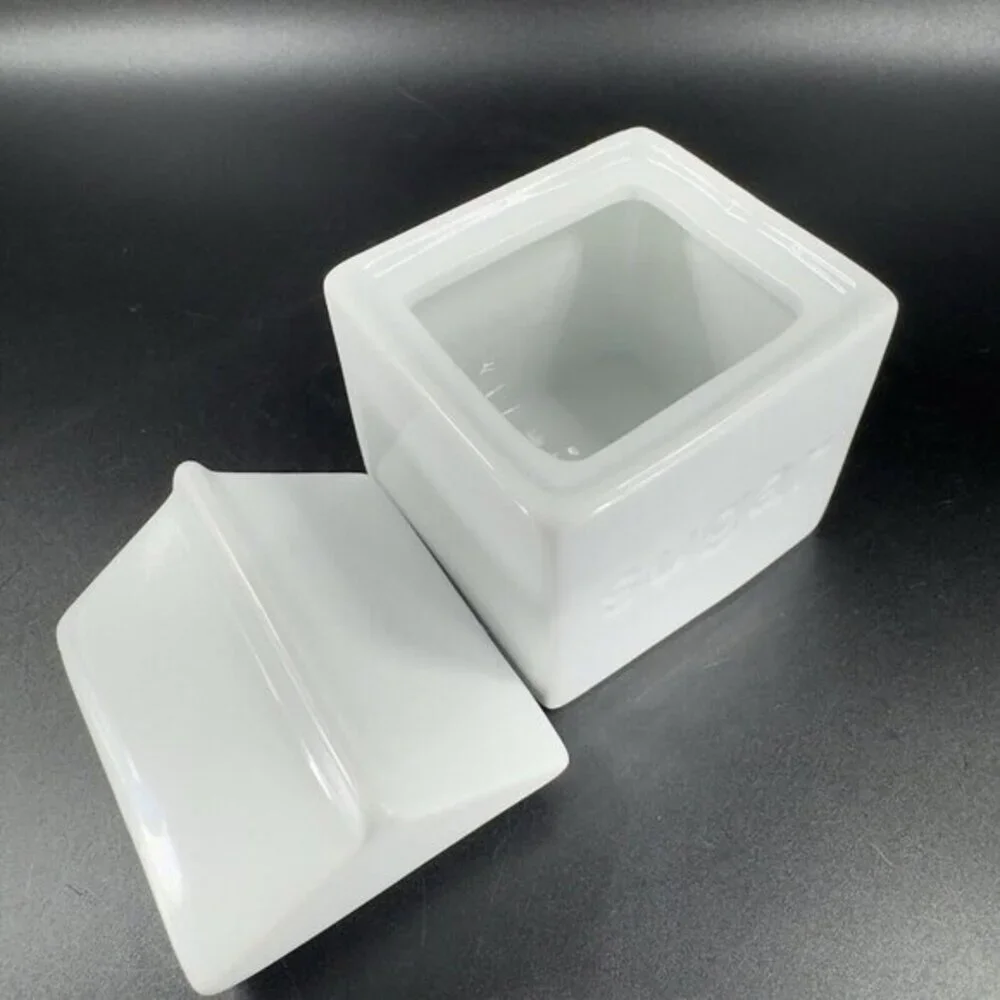 Bia Cordon Bleu White‎ Porcelain Milk Cartoon Sugar Bowl With Lid Container Jar